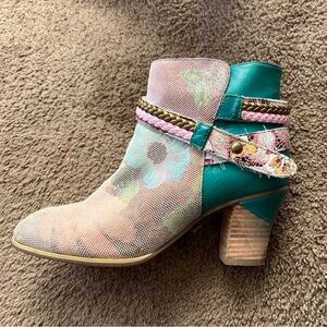 Spring Step Women's Ankle Boots - Teal and Pink
